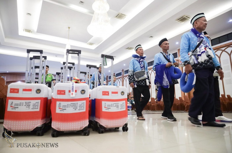 391 Jemaah Haji Kloter Pertama Resmi Terbang ke Tanah Suci