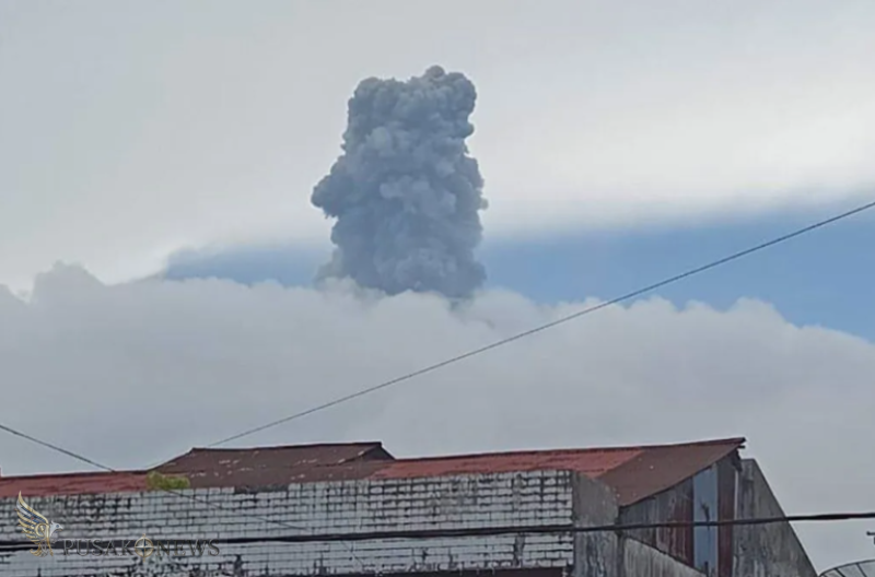 Gunung Marapi Semburkan Abu Hingga 1,6 Km.
©PusakoNews.com/red