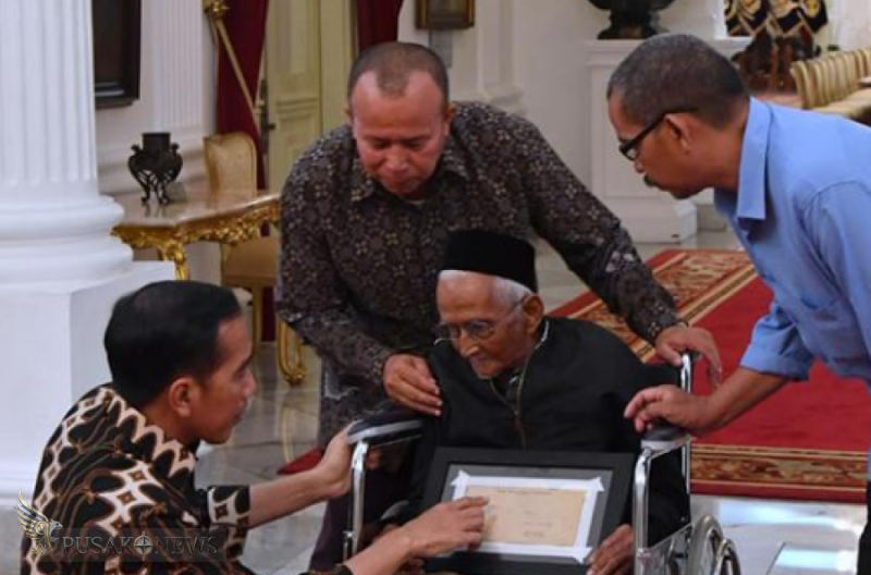 Indonesia Berduka! Nyak Sandang, Donatur Pesawat Pertama RI, Wafat