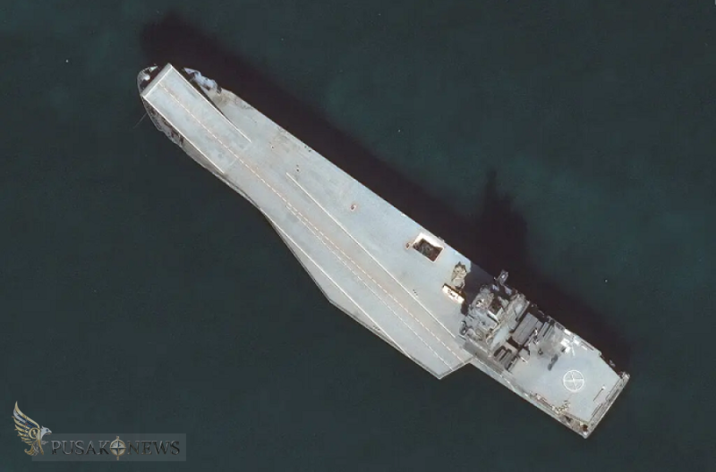 A satellite image of Iran’s drone ship, known as the Shahid Bagheri, anchored near the Bandar Abbas port in Iran.