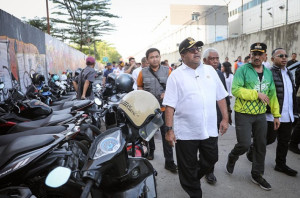 Rano Karno Pimpin Langsung Penataan Parkir di Jalan R.A Kartini Lebak Bulus