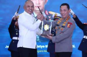 Kapolri Terima Adhi Bhakti Senapati, Perkuat Sinergi Keamanan Siber Nasional