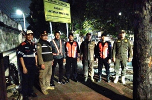 Pengawasan Malam di Bantaran Rel Jalan I Gusti Ngurah Rai Diperketat
