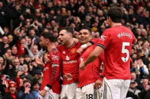 Dua Assist Bruno Fernandes Antar Manchester United Hajar Aston Villa 3-1