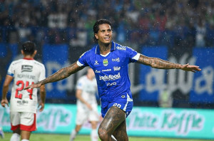 Kartu Merah Tak Hentikan Laju Maung Bandung, Peluang Hattrick Juara Kian Terbuka!