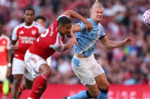 Perebutan Takhta Liga Inggris Kian Sengit Jelang Akhir Musim!