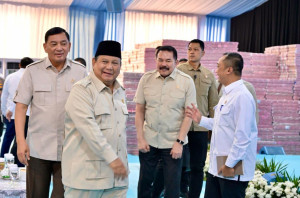 Prabowo Pangkas Bunga PNM Mekaar Jadi di Bawah 9 Persen, Emak-Emak Bisa Bernapas Lega