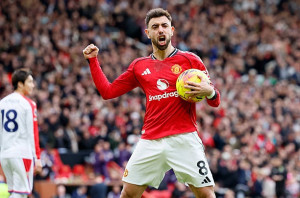 Manchester United Lanjutkan Tren Positif, Michael Carrick Torehkan Rekor Kandang Bersejarah!