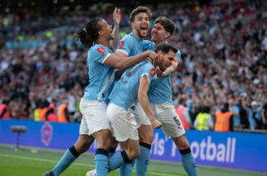 Guardiola: Peluang Treble Domestik Manchester City Masih Jauh!
