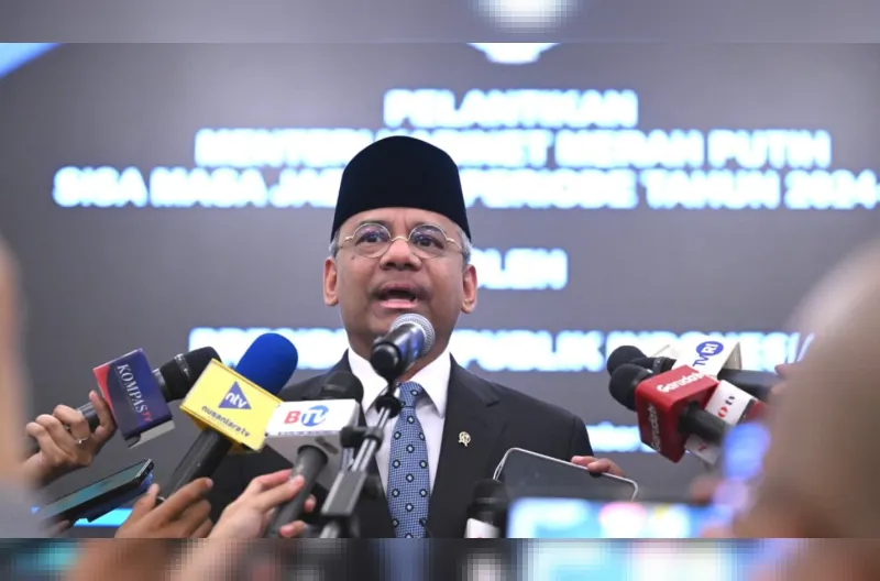 Suahasil Nazara memberikan keterangannya seusai dilantik Presiden Prabowo Subianto sebagai Menteri Keuangan Kabinet Merah Putih dalam sisa masa jabatan periode tahun 2024-2029 di Istana Negara, Jakarta, pada Senin, 14 September 2026