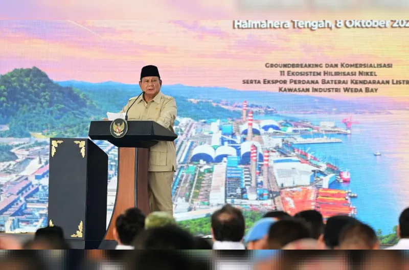 Presiden Prabowo Subianto menyampaikan sambutannya di kawasan Indonesia Weda Bay Industrial Park (IWIP), Kabupaten Halmahera Tengah, Provinsi Maluku Utara, Kamis, 8 Oktober 2026.