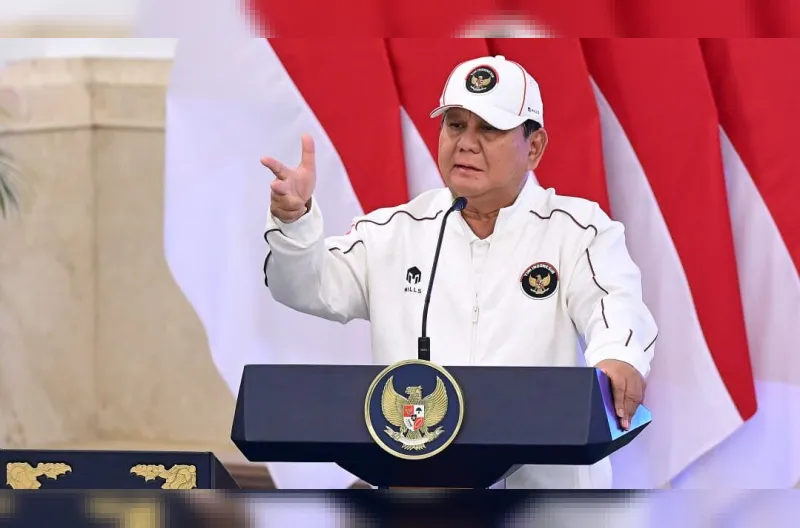 Presiden Prabowo Subianto menyampaikan sambutannya saat melepas Kontingen Indonesia menuju Asian Games di Istana Negara, Jakarta, pada Rabu, 9 September 2026.