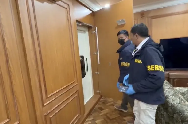 Temuan brankas tersembunyi di sebuah rumah di Sentul, Bogor terkait kasus korupsi PLN-Asabri, Rabu (8/7/2026)