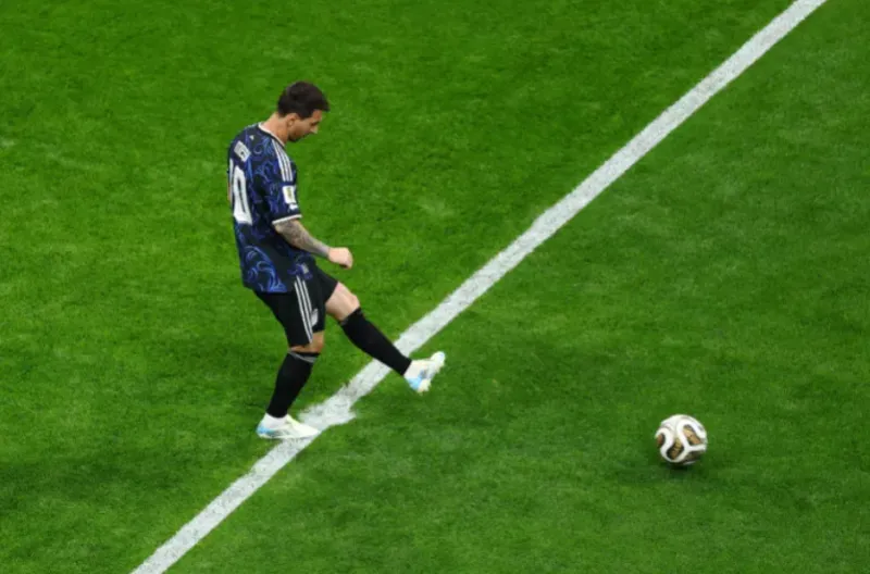 Messi Bersinar dengan Dua Assist, Argentina Hancurkan Mimpi Inggris ke Final Piala Dunia