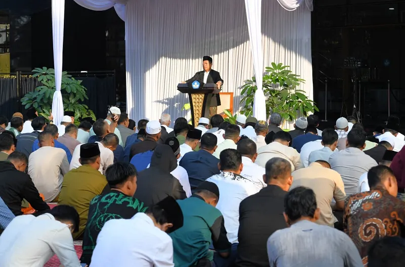Bertindak sebagai Khotib Salat Idul Adha Staf Ahli Menteri Bidang Regulasi dan Hubungan Antar Lembaga, Biyanto