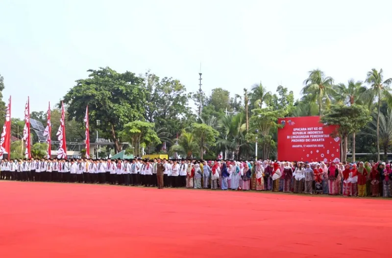 Pemerintah Provinsi (Pemprov) DKI Jakarta menggelar upacara peringatan HUT ke -81 RI yang diikuti ratusan ASN dilingkungan Balai Kota Jakarta