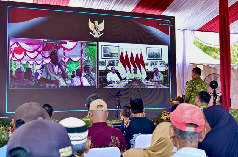 Presiden Prabowo Subianto meresmikan 3.395 jembatan yang dibangun TNI-Polri serta 3.000 sumber air bersih TNI Angkatan Darat (AD), pada Kamis, 13 Agustus 2026, secara hybrid melalui konferensi video.