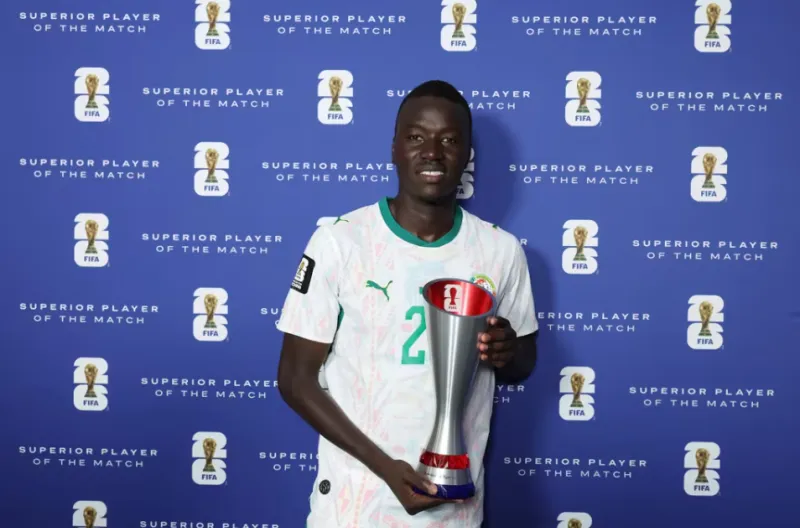 Pemain Terbaik Pertandingan Superior, Pape Gueye (Senegal)