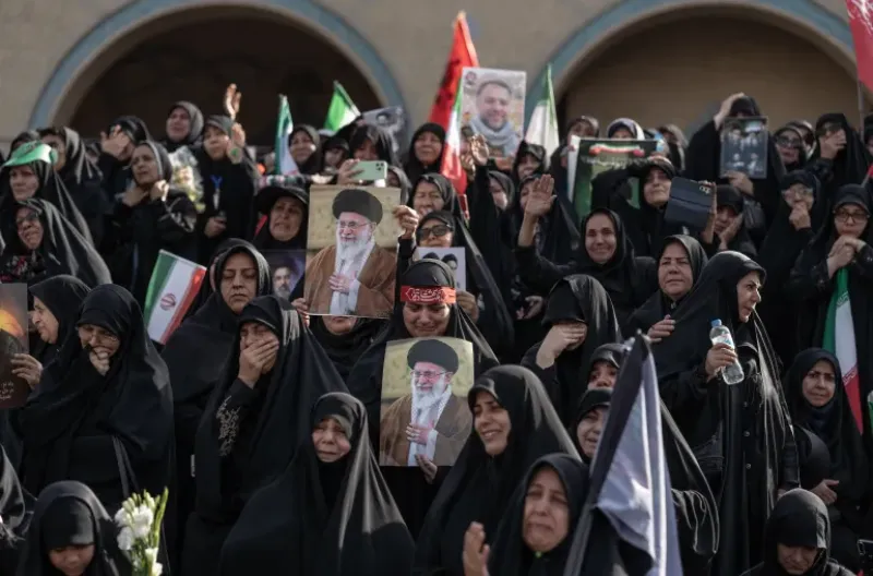 Penghormatan terakhir rakyat Iran kepada pemimpin tertinggi yang sangat mereka cintai