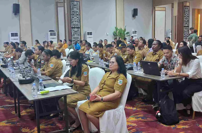 Bimbingan Teknis (Bimtek) Implementasi SIPD RI Berbasis SP2D Online yang digelar bekerja sama dengan Bank Papua di Ballroom Kantor Gubernur Papua Tengah, kawasan Bandara Lama Nabire, Senin (29/6/2026)