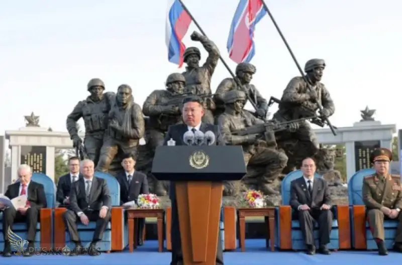 Kim Jong Un memuji Pasukan yang 'Meledakkan Diri' Untuk Menghindari Penangkapan oleh Ukraina