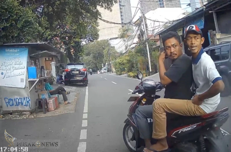 Aksi pemalakan oleh 'bang jago' Tanah Abang. Foto: Tangkapan layar Instagram
