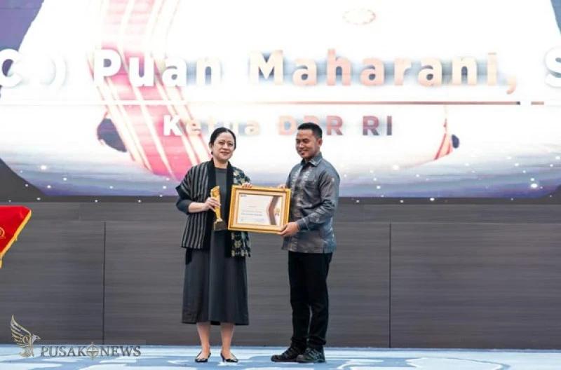Ketua DPR RI Terima Penghargaan KWP Awards 2026, Tekankan Peran Strategis Media dalam Kerja Parlemen