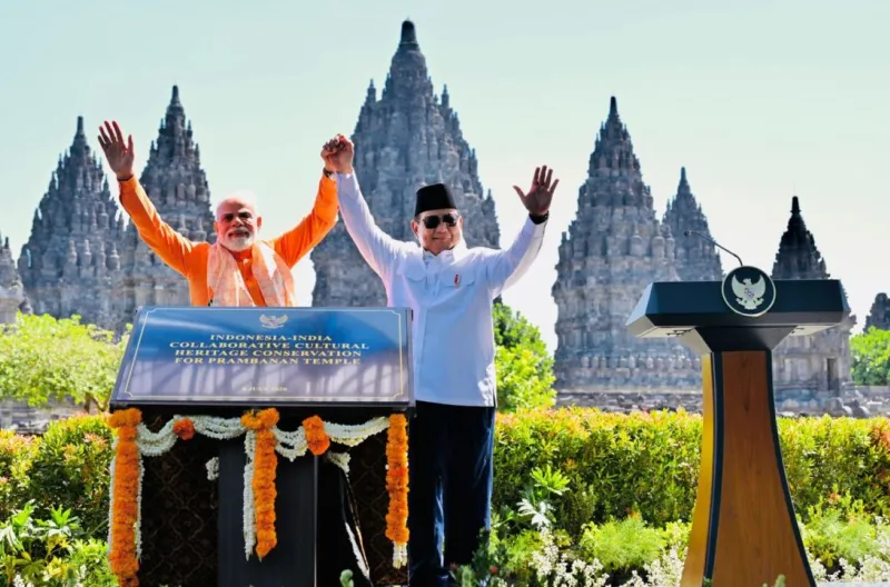 Presiden Republik Indonesia Prabowo Subianto bersama Perdana Menteri (PM) Republik India Narendra Modi mengunjungi Kompleks Candi Prambanan, Kabupaten Sleman, Daerah Istimewa Yogyakarta (DIY), pada Rabu, 8 Juli 2026.