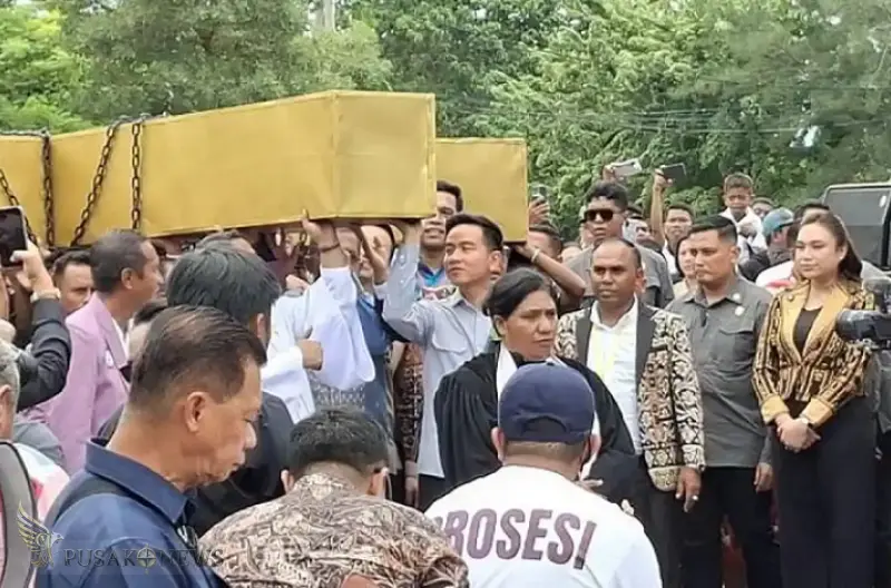 Pawai Paskah Kupang, Wapres Gibran Turun Langsung Pikul Salib!