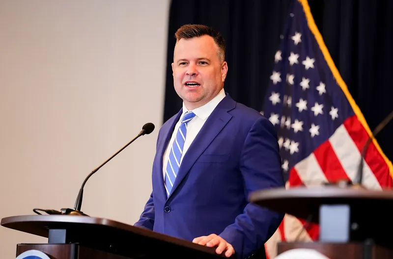 Bill Pulte, seorang pejabat perumahan yang ditunjuk Trump untuk menjabat sebagai Pelaksana Tugas Direktur Intelijen Nasional (DNI), kepala badan intelijen tertinggi negara yang mengawasi 18 badan intelijen pemerintah.