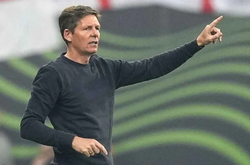 Oliver Glasner kembali mencetak sejarah di Crystal Palace dengan menambah koleksi trofinya.