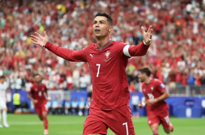 Cristiano Ronaldo Ukir Sejarah sebagai Pemain Pertama yang Mencetak Gol di Enam Edisi Piala Dunia
