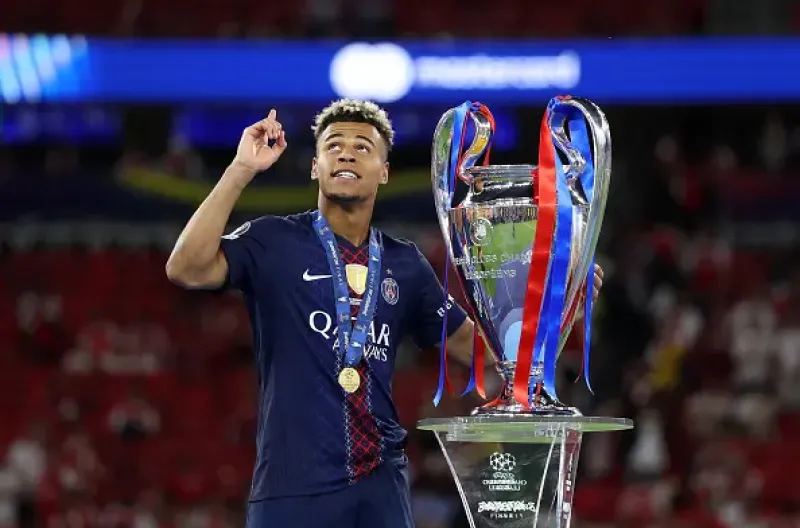 PSG CETAK SEJARAH! TAKLUKKAN ARSENAL LEWAT ADU PENALTI DAN PERTAHANKAN GELAR LIGA CHAMPIONS