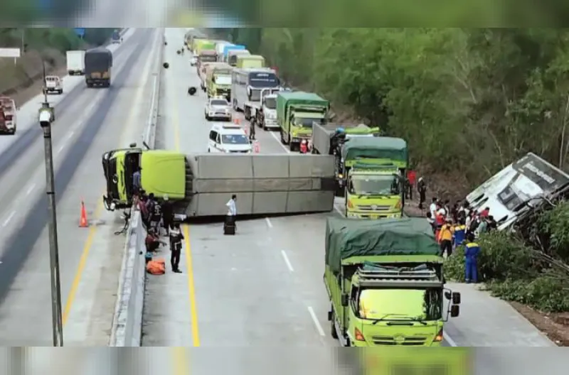 Sopir Bus EPA Star Diduga Mengantuk Sebelum Tabrak Trailer di Tol Terpeka, 1 Tewas dan 7 Luka