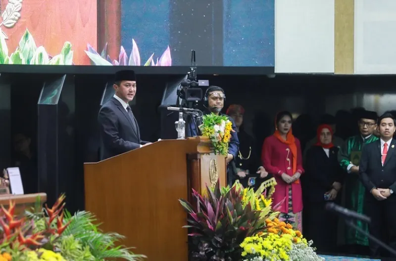 Suhud Alynudin Resmi Dilantik Sebagai Ketua DPRD DKI Jakarta Sisa Masa Jabatan 2024-2029
