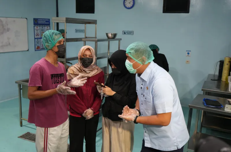 Sidak Sejumlah Titik Pelaksanaan Program MBG di Bogor, Kepala BGN Tegaskan SPPG yang Tidak Penuhi Standar Akan Ditindak