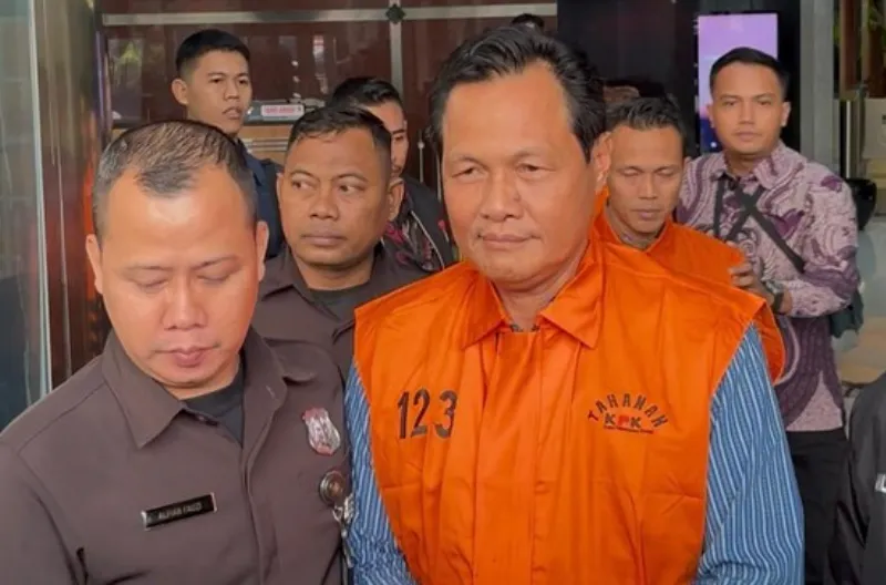 Komisi Pemberantasan Korupsi (KPK) resmi menahan Bupati Muara Enim, Edison