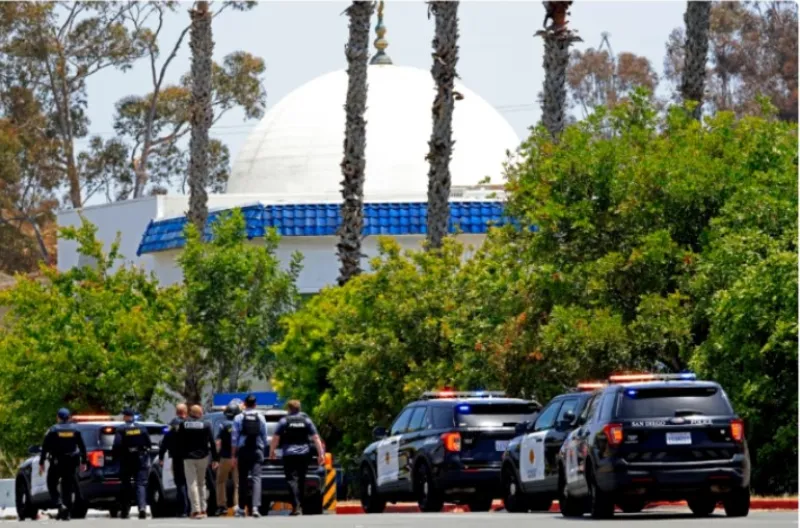 Tiga Orang Tewas dalam Penembakan di Masjid San Diego2 Tiga Orang Tewas dalam Penembakan di Masjid San Diego2
