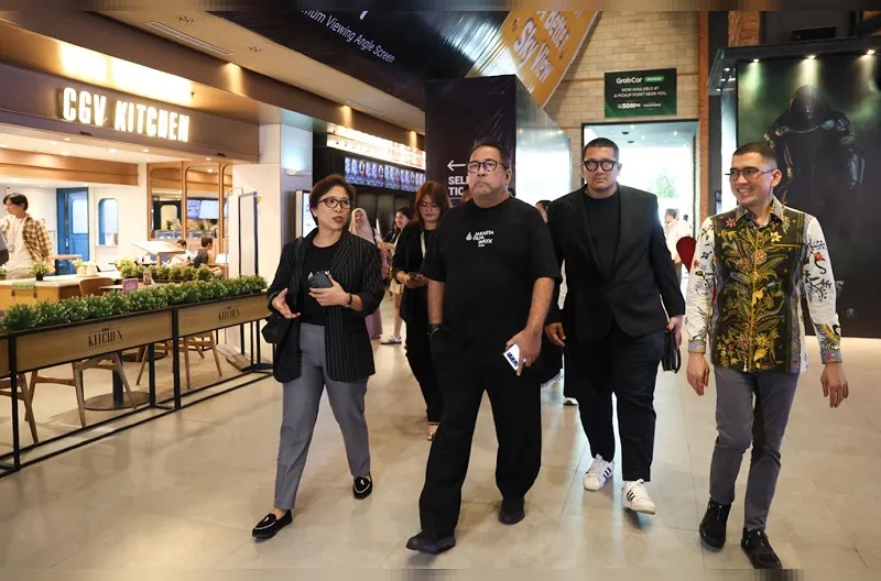 Wakil Gubernur DKI Jakarta, Rano Karno tiba di bioskop CGV Grand Indonesia.