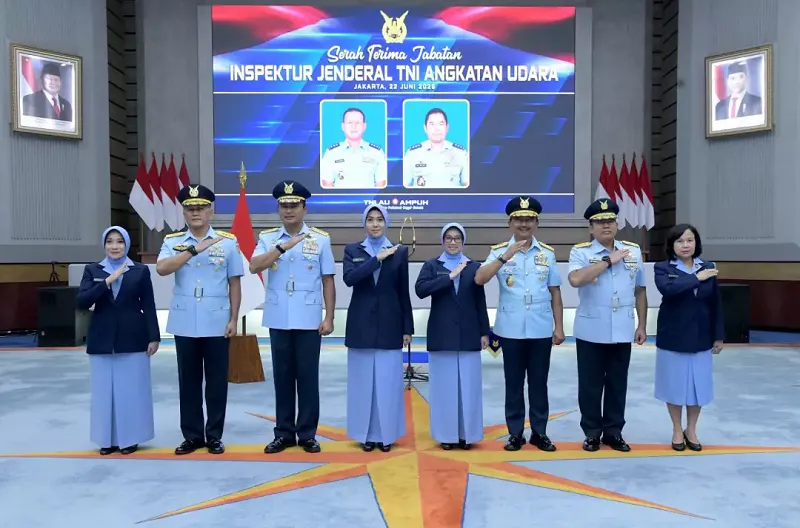 Regenerasi tersebut ditandai dengan serah terima jabatan yang dipimpin Kepala Staf Angkatan Udara (Kasau) Marsekal TNI M. Tonny Harjono, S.E., M.M., di Auditorium I.G. Dewanto Mabesau, Cilangkap, Jakarta Timur