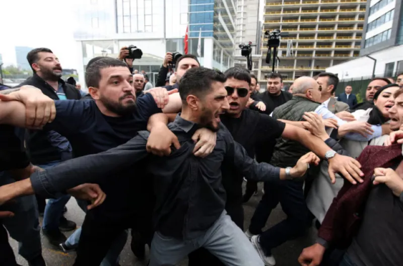 Krisis Politik Turki Memanas! Polisi Kepung Kantor Partai Oposisi Utama