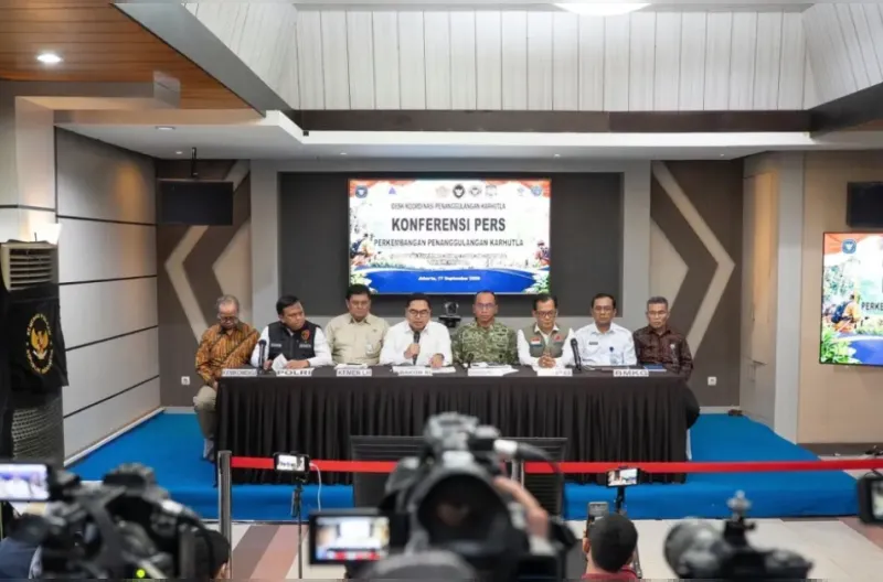 Direktur Tindak Pidana Tertentu (Dirtipidter) Bareskrim Polri Brigjen Pol Mohammad Irhamni dalam konferensi pers di Kemenko Polkam, Jakarta, Kamis (17/9/2026).