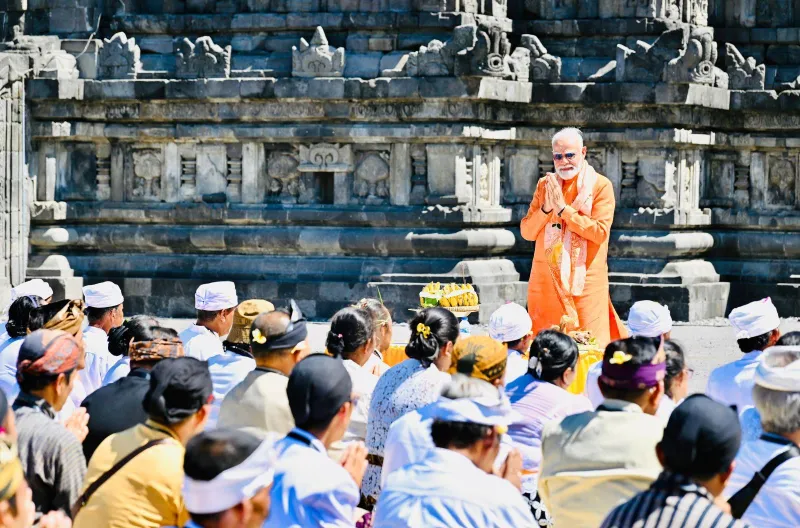 Perdana Menteri (PM) Republik India Narendra Modi mengunjungi Kompleks Candi Prambanan, Kabupaten Sleman, Daerah Istimewa Yogyakarta (DIY), pada Rabu, 8 Juli 2026.