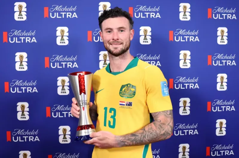 Pemain Terbaik Pertandingan Michelob Ultra Superior, Aiden O’Neill (Australia)