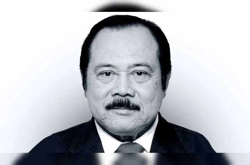 Almarhum merupakan mantan Danjen Kopassus sekaligus atasan Prabowo Subianto. Jenazahnya dimakamkan secara militer di TMP Kalibata pada Selasa, 20 Oktober 2026.
