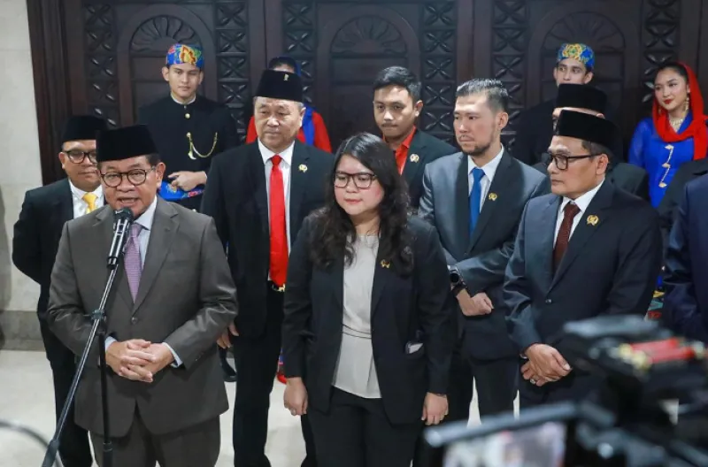 Gubernur Pramono Siap Tindak Lanjuti Pergantian Ketua DPRD DKI (Kamis, 30 April 2026 14:26 WIB)