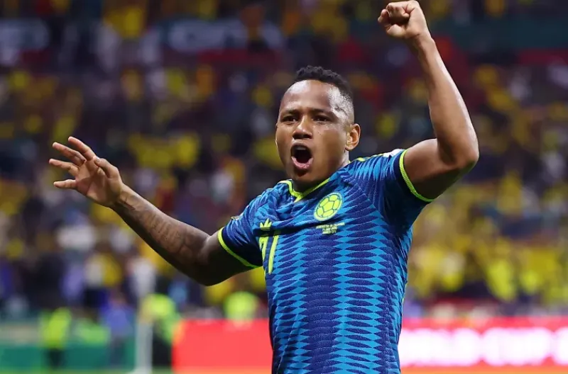 Jaminton Campaz dari Kolombia merayakannya setelah pertandingan