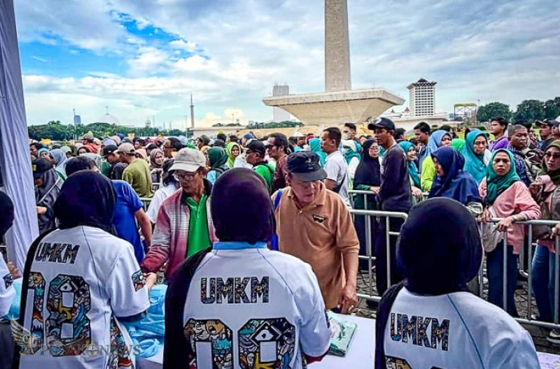 Pemerintah menghadirkan program bazar rakyat di kawasan Monumen Nasional (Monas), Jakarta
©PusakoNews.com/BPMI Setpres