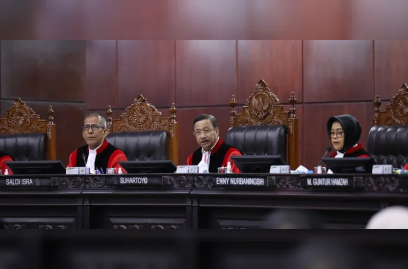 Ketua MK Suhartoyo memimpin sidang pengucapan Putusan sengketa Perselisihan Hasil Pemilihan Umum Presiden dan Wakil Presiden, Selasa (06/10) di Ruang Sidang MK.