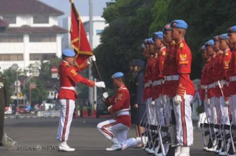 Atas Perintah Prabowo Subianto, Serah Terima Pasukan Pengamanan Presiden Disulap Jadi Atraksi Mingguan
©PusakoNews.com/